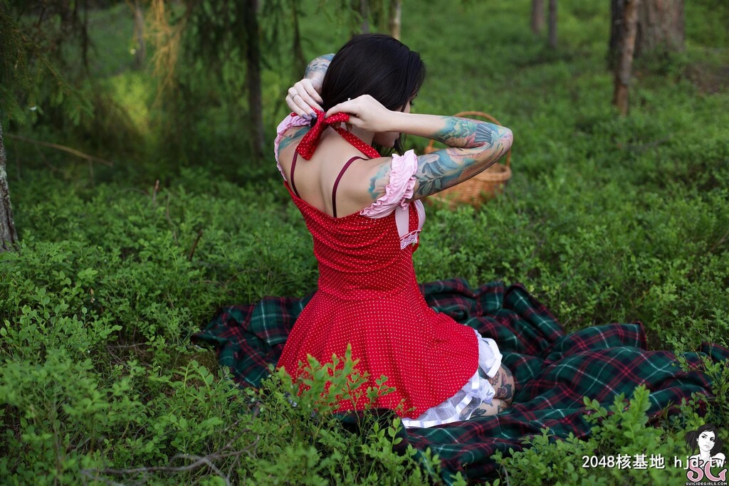 [SuicideGirls]NastyAveter-LittleRedRidingHood-[42P]第0页 作者:Publisher 帖子ID:60201 TAG:欧美图片,歐美激情,2048核基地