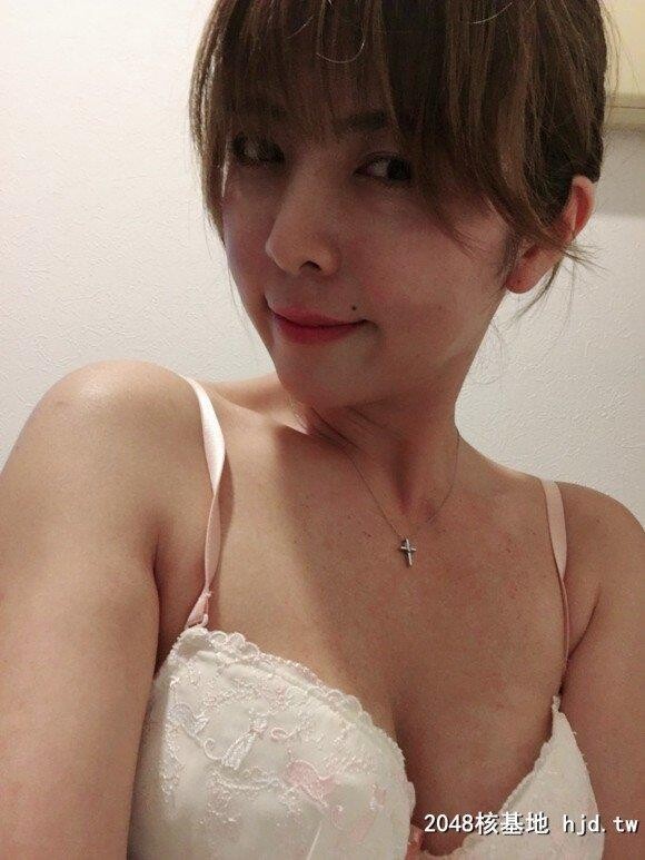 Ｂカップ30歳美人妻のプライベートヌード画像+Twitter裏垢で40歳なのに全裸で顔出しした...[14P]第0页 作者:Publisher 帖子ID:252584 TAG:自拍图片,網友自拍,2048核基地