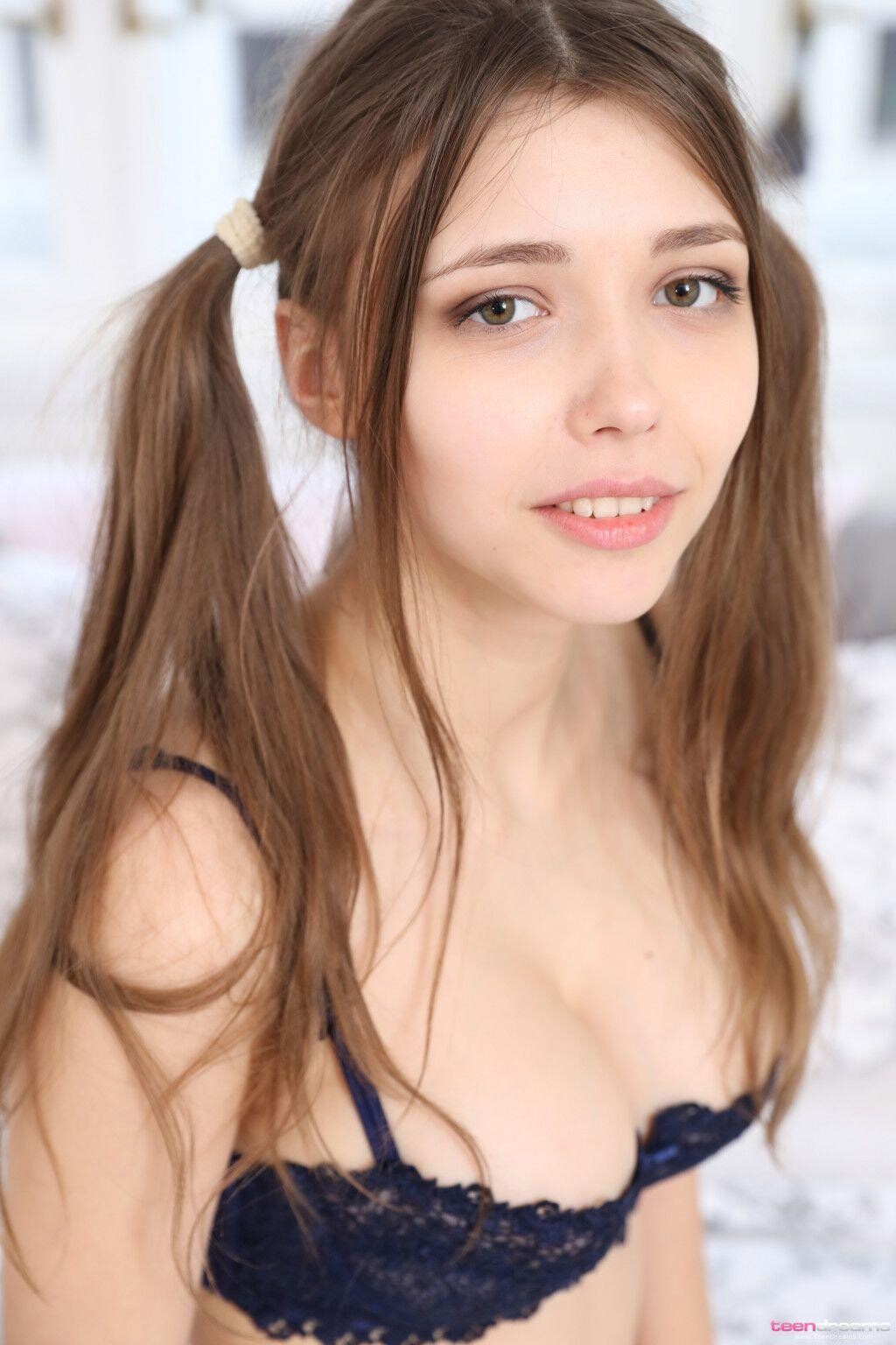 Unrealyoungbrunette[15P]第0页 作者:Publisher 帖子ID:293214 TAG:欧美图片,歐美激情,2048核基地